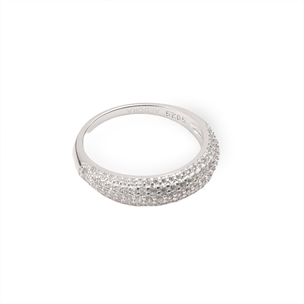 Luminous Pavé Ring Silver Detaljbild - Pavé-stenar 925 Sterling Silver - Elegant Silverring - AEDORA
